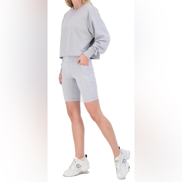 90 Degrees by Reflex Crewneck & Shorts Set - NWT - Size L - Picture 3 of 16